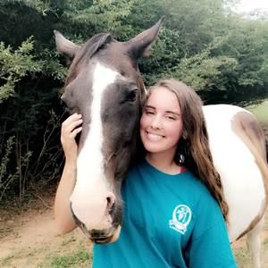 Meet your Posher, Halie